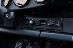 Porsche 911 Carrera RS 3.6 Touring 1992 года  (WW)
